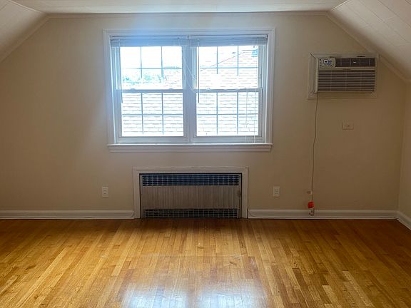 4th image of 206 Knox Ave Floor 2