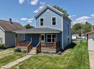 213 E 11th St, Uhrichsville, OH 44683