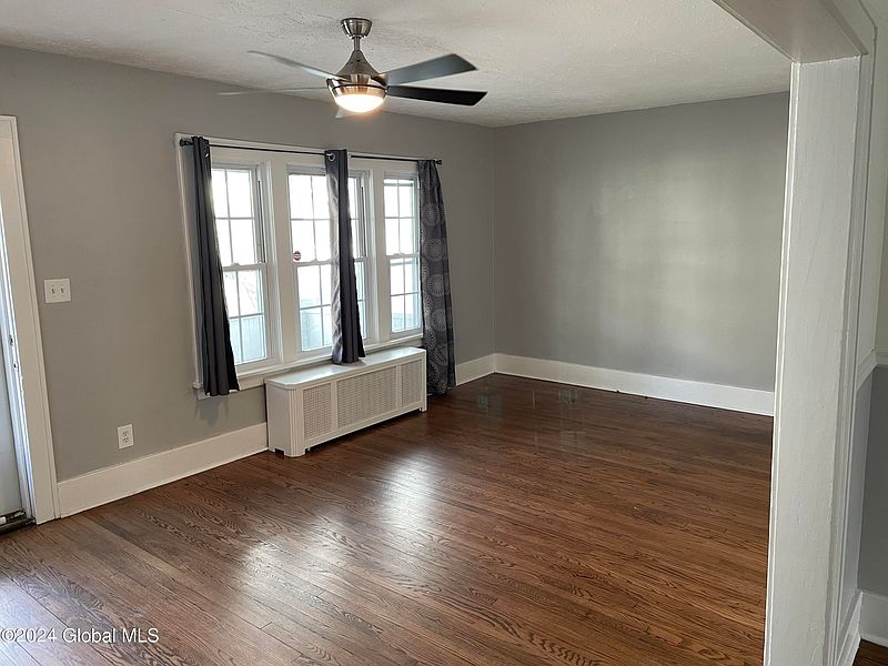 5th image of 120 N Toll Street