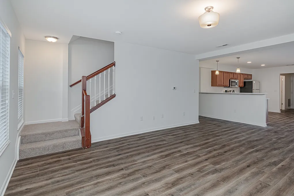 2 bed, 2.5 bath, 1500 sqft, $1,995 — Photo 2