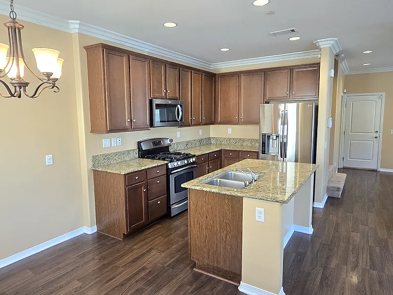 3060 N Juneberry St — Photo 3