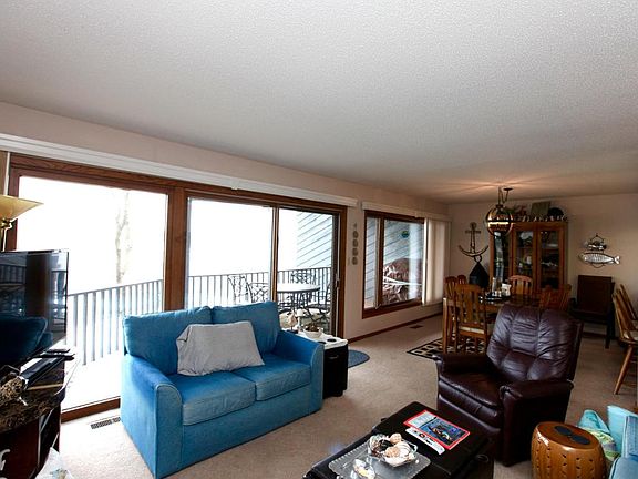 2nd image of 65 Lakeshore Dr #C2