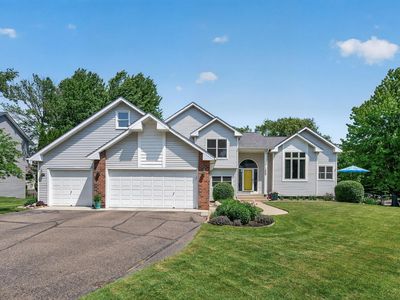 1225 Earle Way, Burnsville, MN, 55306
