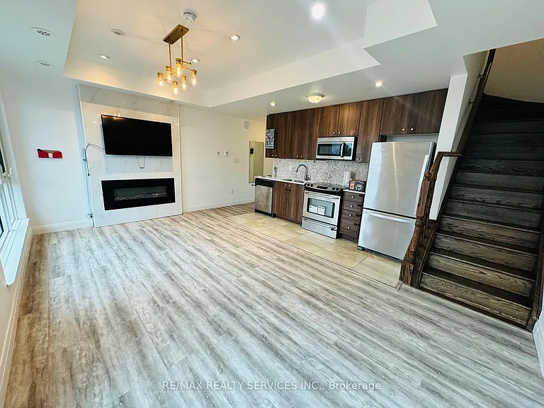 639 Lawrence Ave W #321 — Photo 15