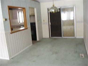 3rd image of 26600 Aaron Ave