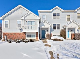 215 Holiday Ln, Hainesville, IL 60073