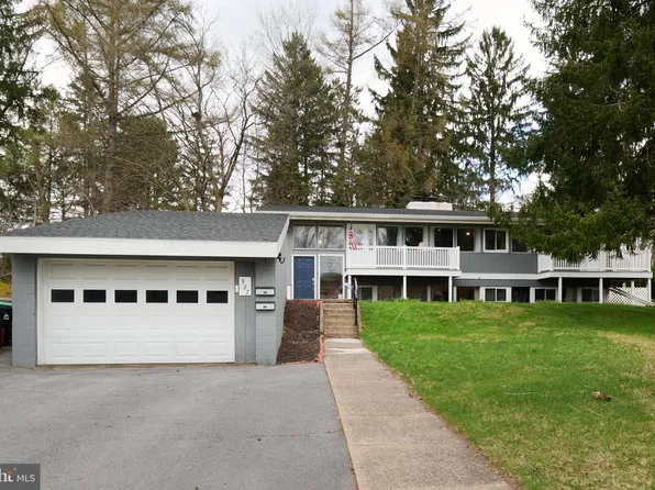 327 Fry Dr, State College, PA 16801