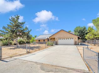 4434 Highland Rd, Phelan, CA 92371