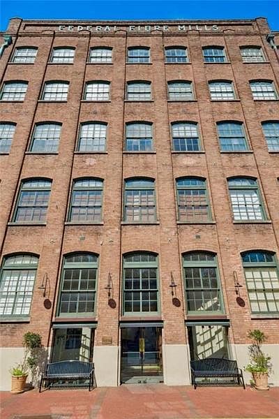 1st image of 1107 S Peters St APT 213