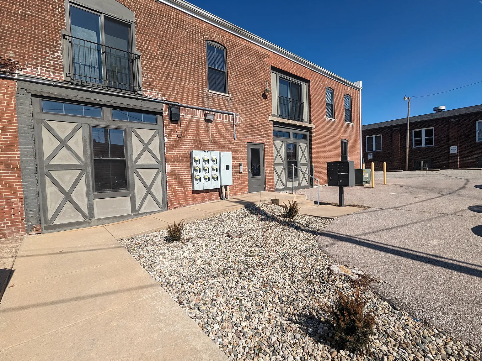 2 bed, 800 sqft, $1,100 — Photo 2