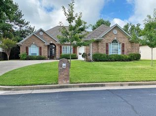 2814 Gloucester Dr, Tyler, TX 75707