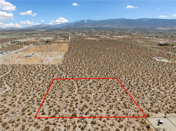 2 Wintergreen Rd, Pinon Hills, CA 92372