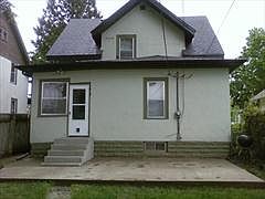 2nd image of 1419 Queen Ave N