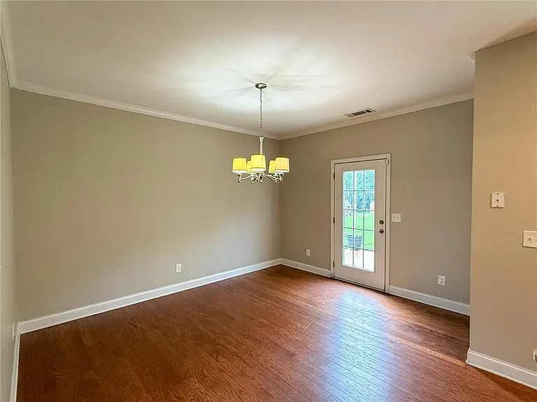 70 Cottage Walk NW — Photo 4