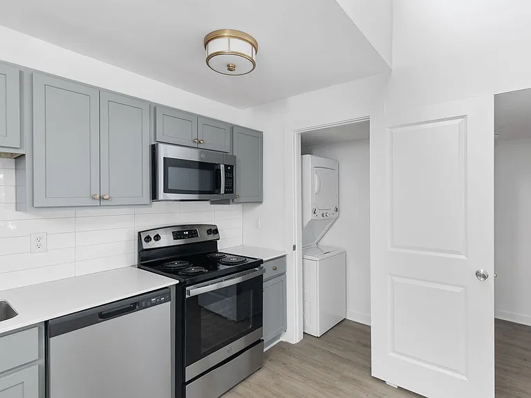 Caribou Apartments — Photo 15