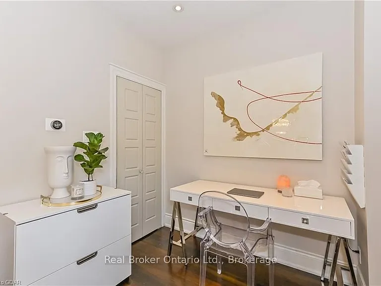 37 Meadowview Ave — Photo 22