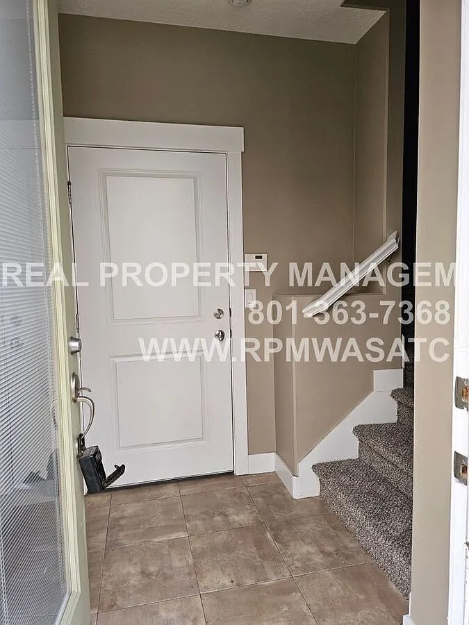 Building Photo - 11367 S Oakmond Rd