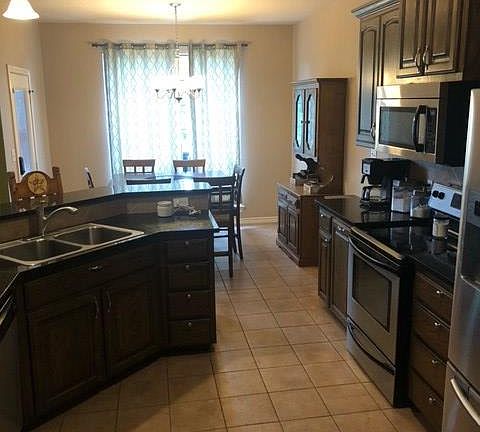 3rd image of 11931 Meadow Creek Dr