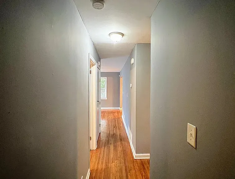 2884 Meadowview Dr SE — Photo 10