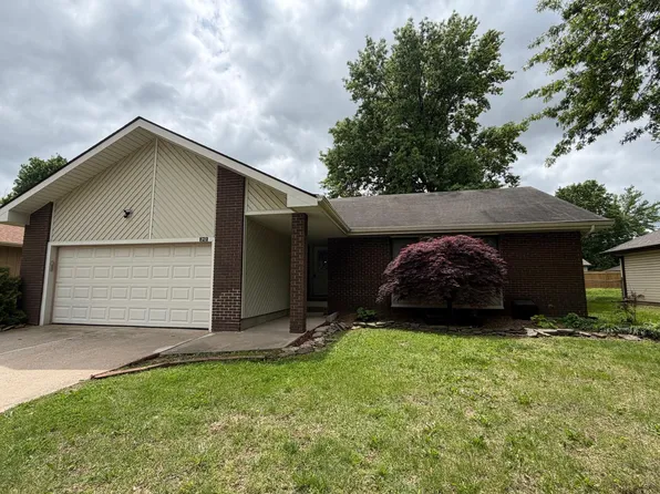212 Raintree Street, Nixa, MO 65714
