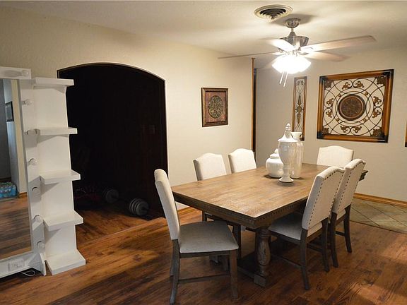 2nd image of 4122 Kevin Dr