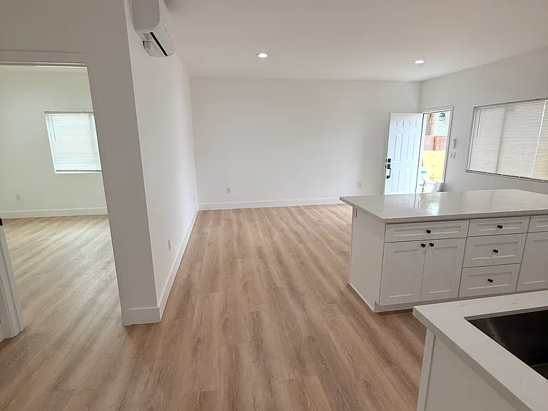 3202 Wolfe St #1 — Photo 4