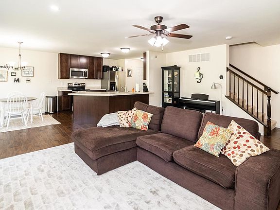 3rd image of 5087 Cedar Chase Dr