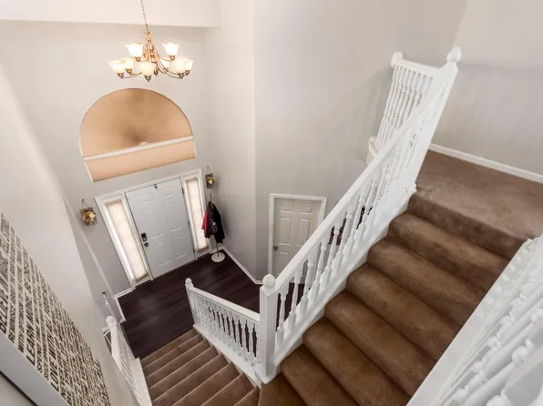 4052 Ponds Edge St, Grove City, OH 43123