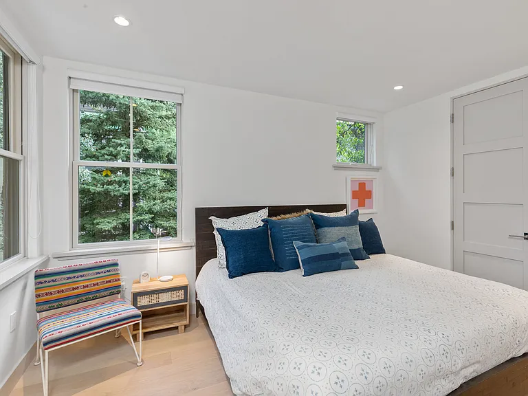 240 S Mahoney Dr #8 — Photo 14