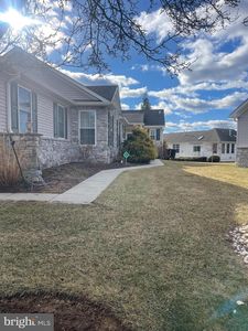 406 Hunting Card Ln, Glen Mills, PA, 19342