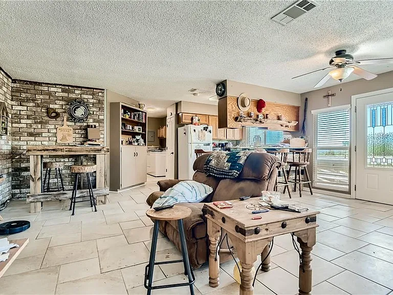 21423 Patton Ave #A — Photo 1