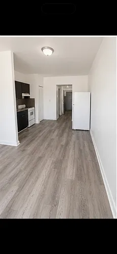 233 SW 11th Ave Photo 1