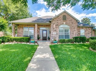 600 Westview Terrace Dr, Sealy, TX 77474