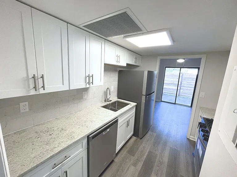 6340 Holcomb Way #A — Photo 13