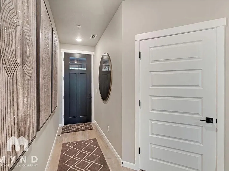6902 NE 131st Way — Photo 2
