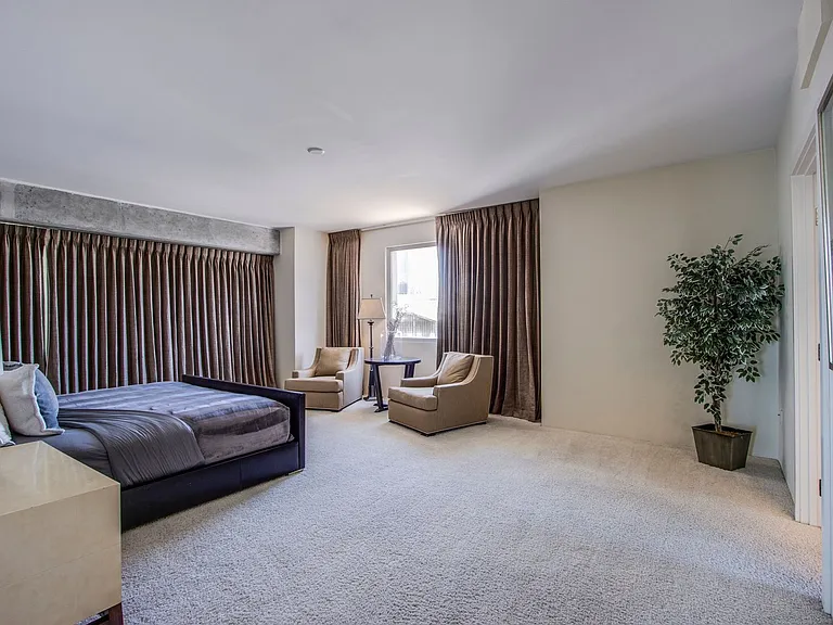 360 E Desert Inn Rd #1008 — Photo 17