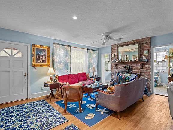 4th image of 1009 Lafayette Ave
