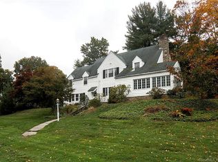 15 Walnut Ave, Norwalk, CT 06851