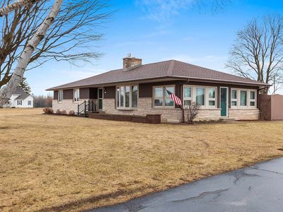 914 S Main St, Mishicot, WI, 54228