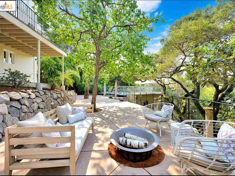 1 Hillwood Pl — Photo 21
