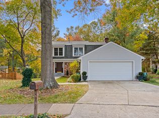 12037 Stoneford Dr, Woodbridge, VA 22192