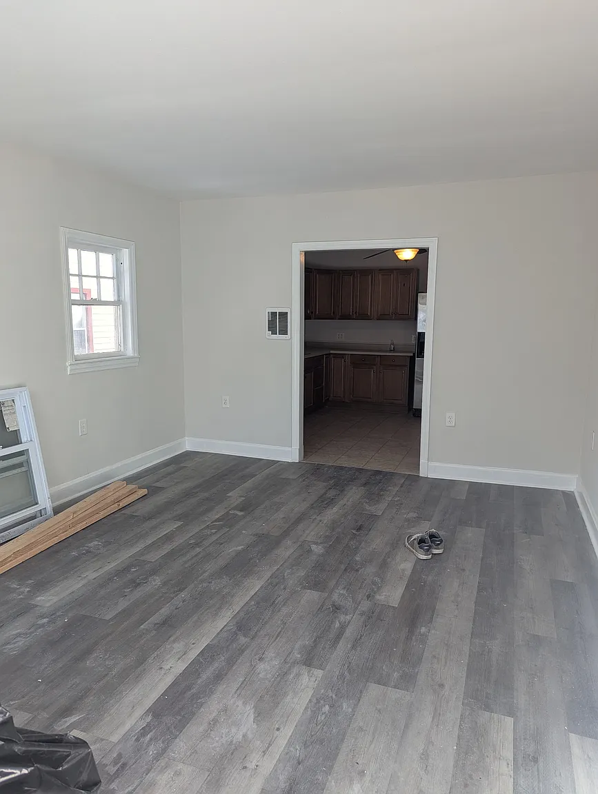 1612 Main St photo 1