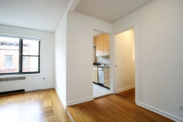 Rented by Stonehenge NYC LLC | media 142