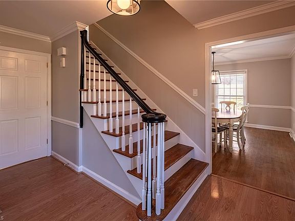 4th image of 3903 Cascade Dr