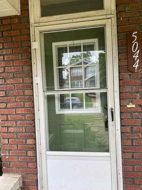 1st image of 5044 Bancroft Ave #2F