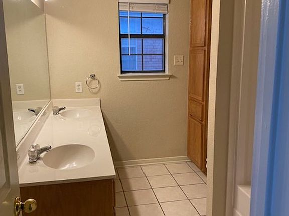5th image of 4406 Pennington Ave #A