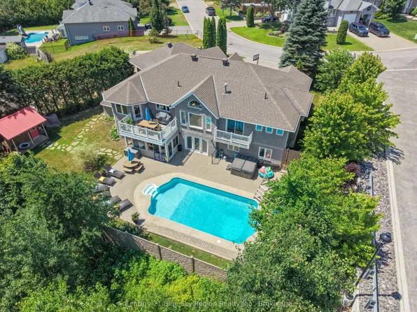 77 Janey Ave, North Bay, ON P1C 1M6