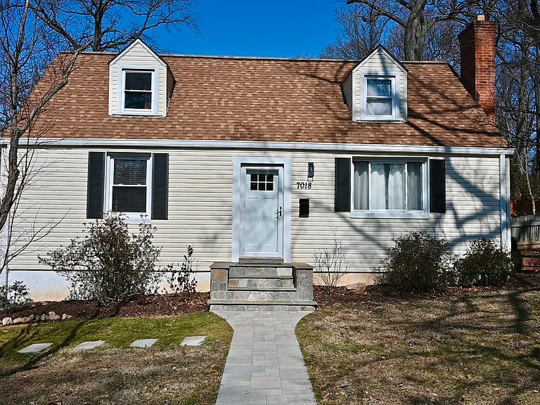 7018 Aronow Dr — Photo 2