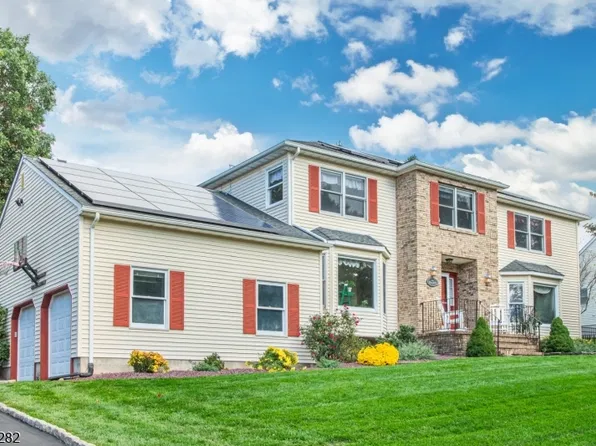 12 Kristen Dr, Roxbury Twp., NJ 07876