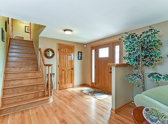 2nd image of 1028 Brighton Ct